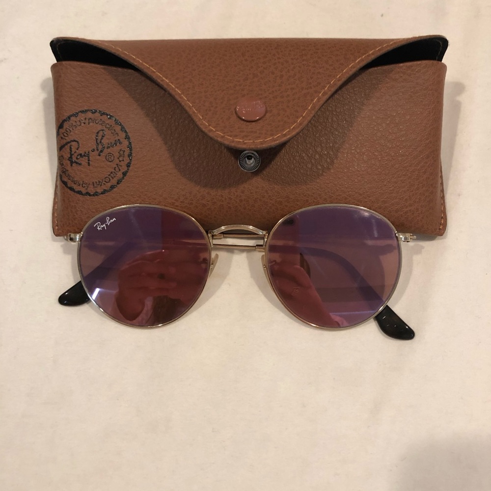Perfect condition reflective rose gold Raybans
